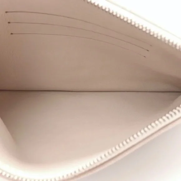 Louis Vuitton Selene Pouch Mahina Beige - Picture 3 of 8